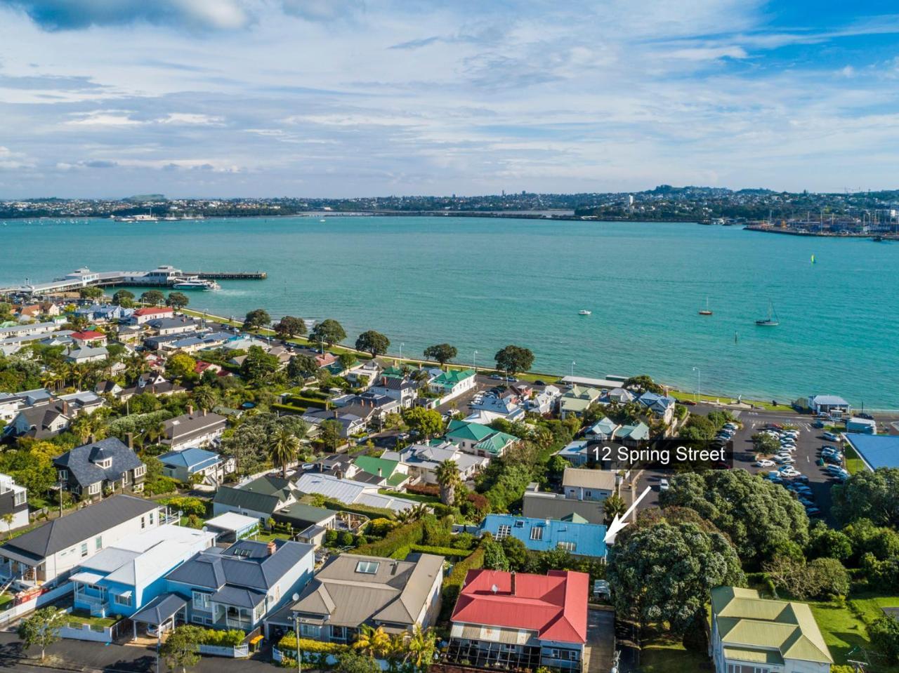 Отель Devonport Harbour View Окленд Экстерьер фото